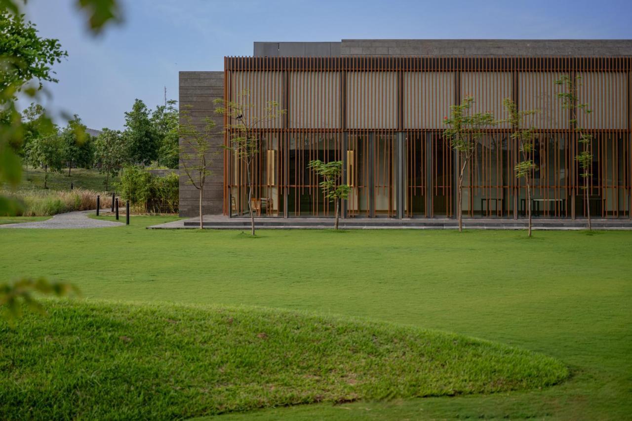 Hotel Mysa Zinc Journey By The Fern, Nani Devati Sānand Exteriér fotografie